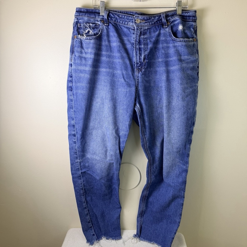 American Eagle Jeans Women's 16 Short Blue Curvy Mom High Rise Stretch Frayed